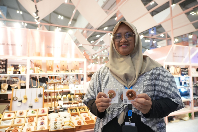 Berkat Dukungan BRI, UMKM Perhiasan Asal Mojokerto Siap Rambah Pasar Global