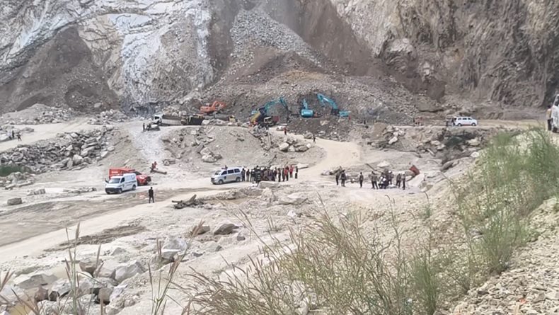 Update Longsor Tambang Gunung Kuda, 8 Korban Masih Dalam Pencarian