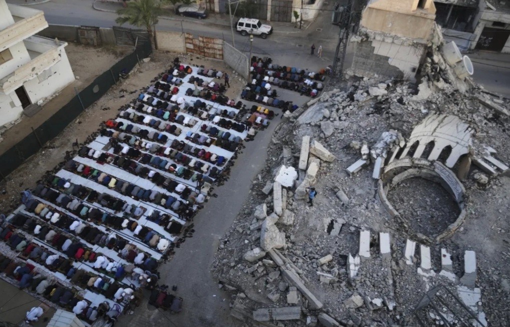 Israel Terus Bombardir Gaza saat Iduladha