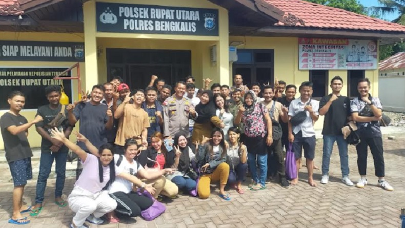 Kapal Tenggelam di Perairan Bengkalis, 32 TKI Ilegal Selamat Nakhoda Hilang