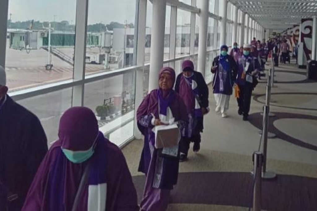 Usai Geger Ancaman Bom, Jemaah Haji asal Depok Lanjut Terbang ke Soetta
