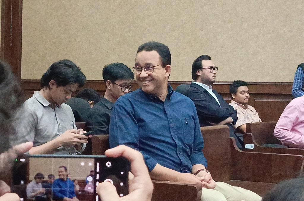 Anies Hadiri Sidang Kasus Korupsi Impor Gula, Lambaikan Tangan ke Tom Lembong