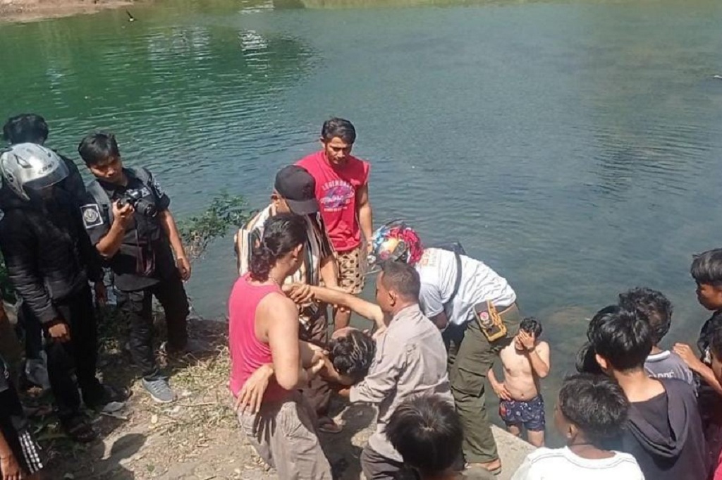 Tragis, Pria di Padang Tewas Tenggelam saat Mandi di Sungai Bersama Teman