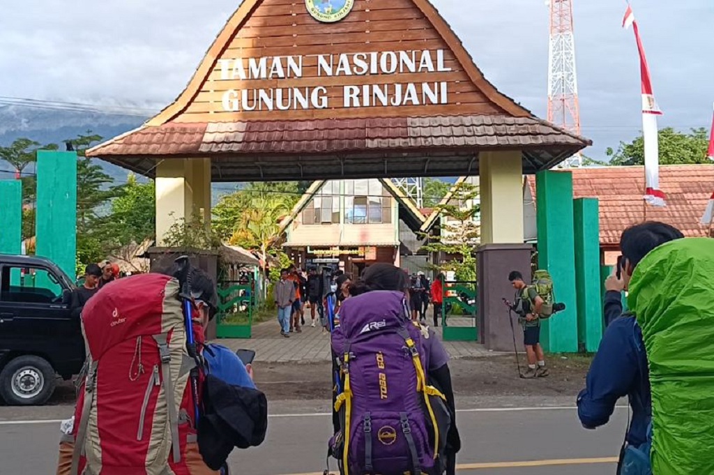 Gunung Rinjani Kembali Dibuka Hari Ini, Sempat Tutup selama Evakuasi Pendaki Brazil