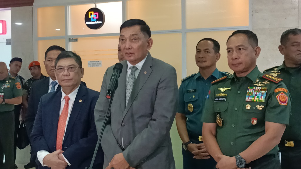 Menhan soal Mayjen TNI Ahmad Rizal Jadi Dirut Bulog: Harus Pensiun