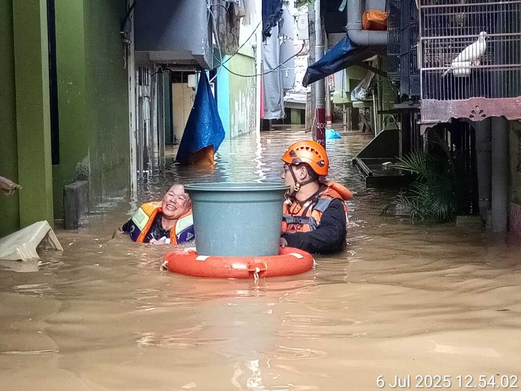 Update Banjir di Jakarta: 50 RT Terendam, Cawang Nyaris 3 Meter!