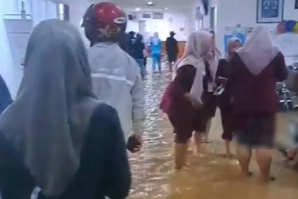 RS di Jonggol Bogor Terendam Banjir, Pelayanan Pasien Terganggu