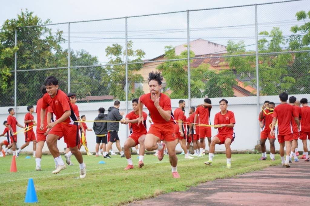 Laga PSM vs Persebaya Resmi Ditunda, Apa Penyebabnya?
