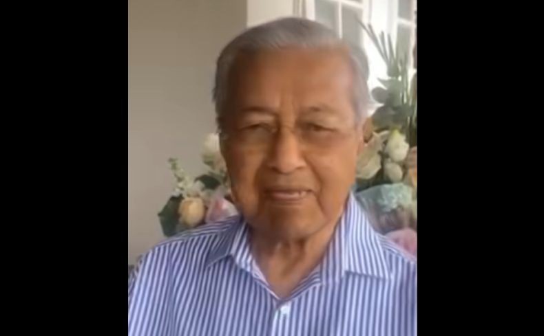  Mahathir Mohamad Minta Maaf