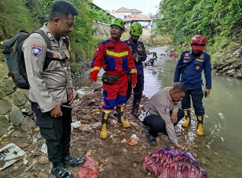 Geger! Warga Bogor Temukan Mayat Bayi Perempuan di Kali Ciluar