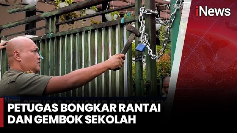Sempat Digembok Warga, Gerbang Sekolah di Tangsel Dibuka Paksa Petugas Gabungan