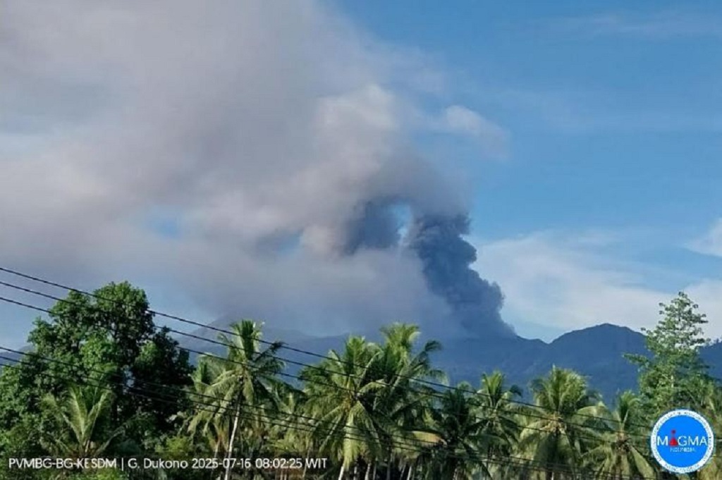 Gunung Dukono Meletus Pagi Ini, Kolom Abu Setinggi 1.000 Meter ke Langit Halmahera