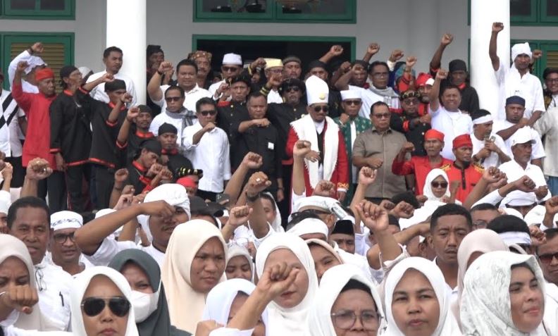 Presidium Rakyat Tidore Demo Tolak DOB Sofifi di Kadaton Sultan Tidore