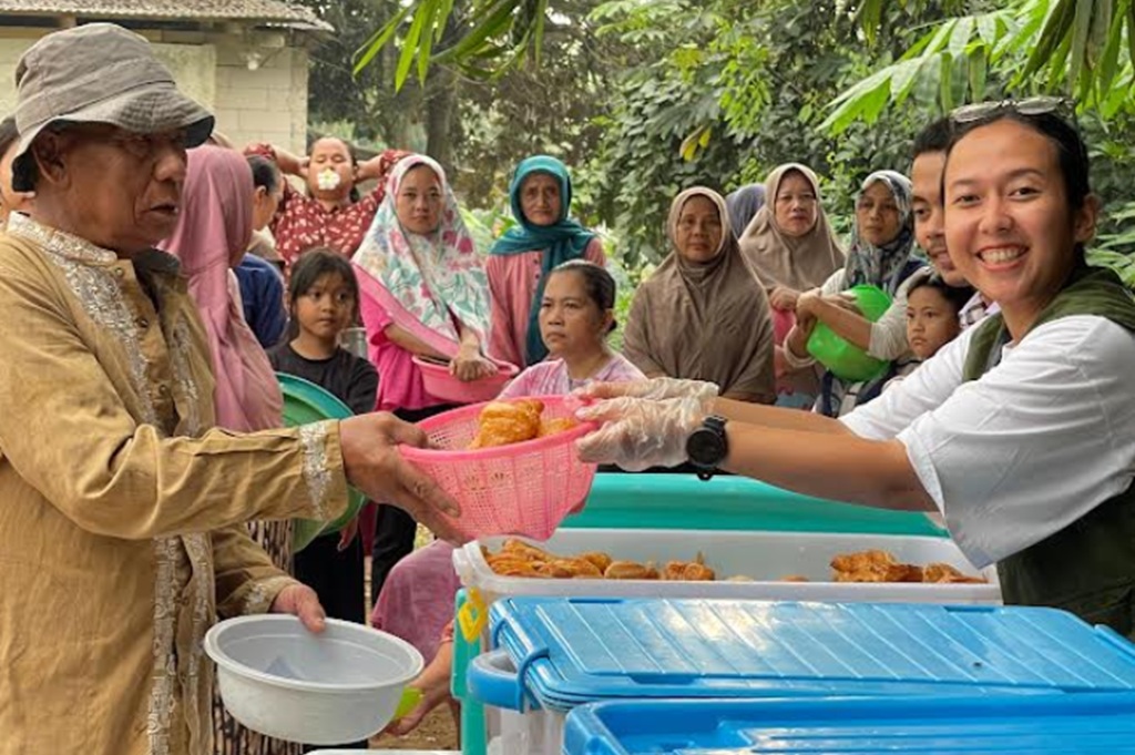 MNC Peduli dan Park Hyatt Jakarta Salurkan Makanan Bergizi untuk Masyarakat Babakan Madang Bogor