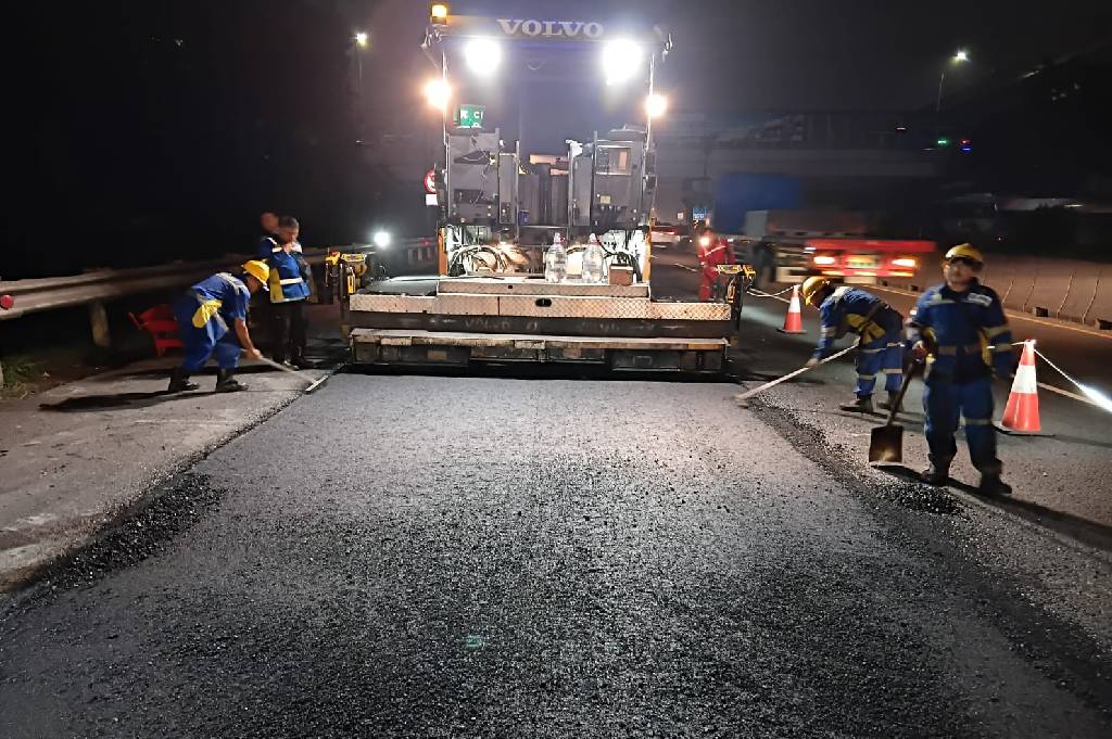 Pengguna Jalan Tol Cipularang Diimbau Waspada Selama Pemeliharaan Jalan oleh Jasa Marga Selama 5 Hari ke Depan