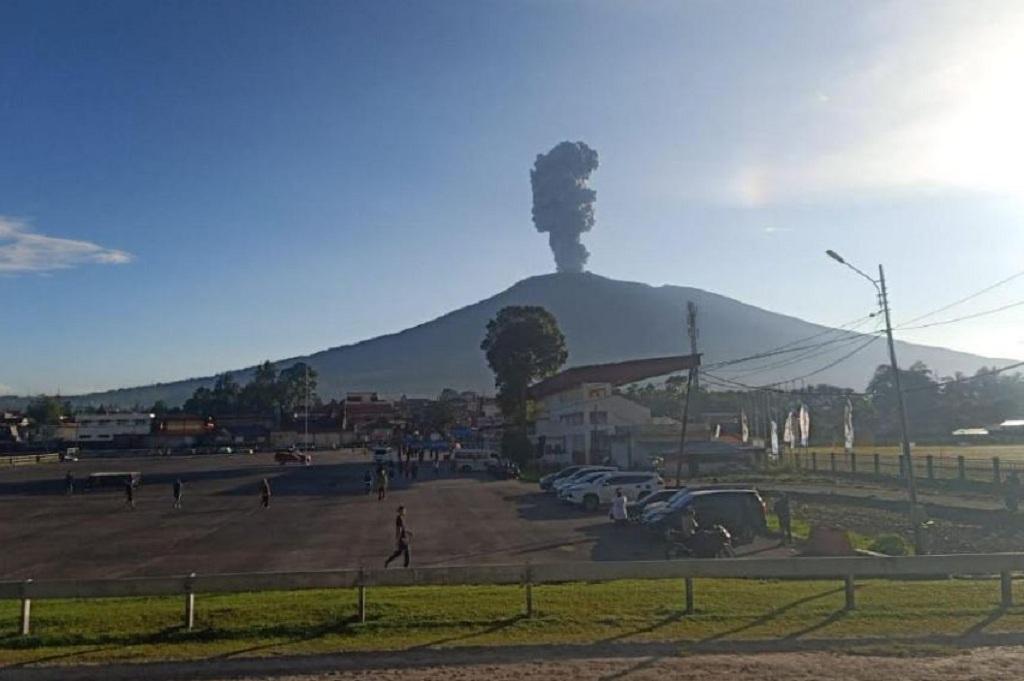 Gunung Marapi Meletus Hari Ini Disertai Dentuman Keras, Warga sempat Panik
