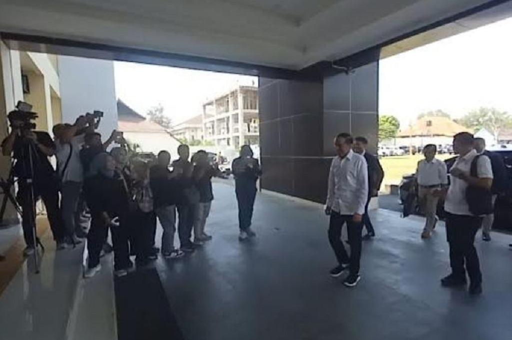 Jokowi Datangi Polresta Solo, Diperiksa soal Kasus Ijazah Palsu!