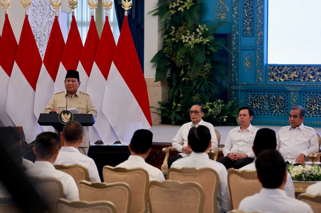 Jelang HUT ke-80 RI, Prabowo: Kibarkan Merah Putih, Rayakan dengan Kegiatan Positif