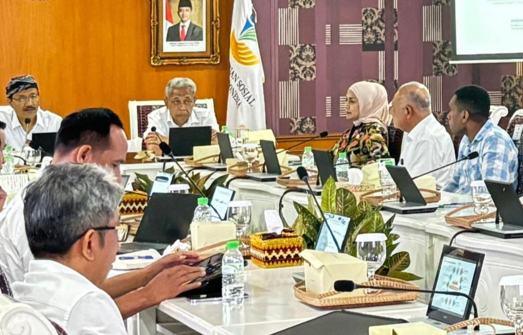 Dorong Sekolah Gratis di Taput, Bupati Jonius Taripar Gelar Audiensi dengan Kemensos