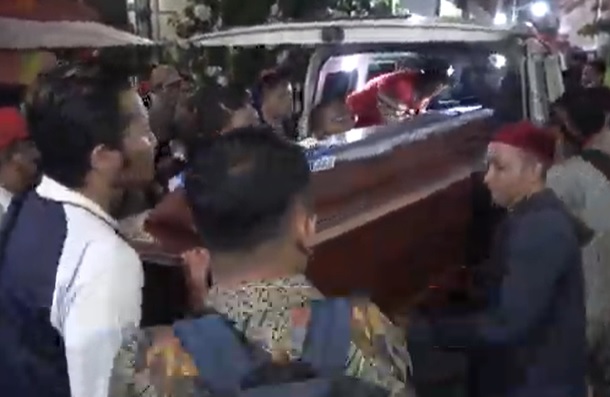 Haru Pemakaman 5 Orang Sekeluarga Korban Kebakaran Rumah di Semarang