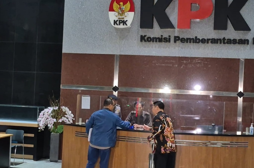 Dirjen AHU Kemenkum Datangi KPK, Antar Keppres Amnesti Hasto?
