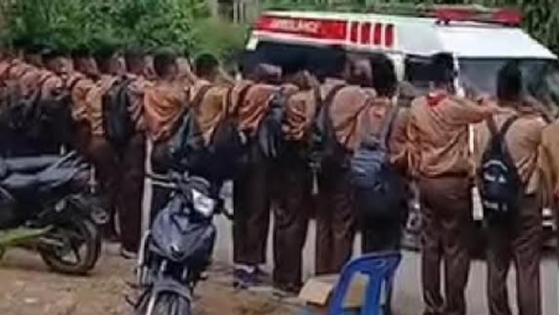 Berduka, Warga dan Siswa SMAN 1 Natal Menangis Sambut Jenazah Paskibra Diva Febriani