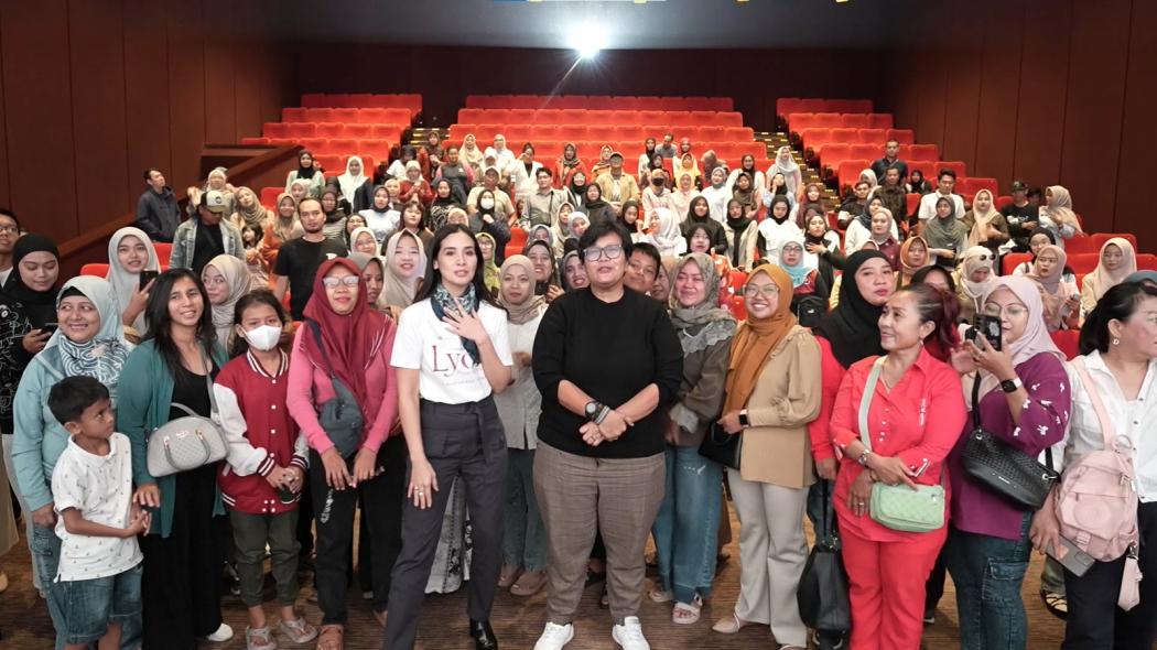 Banjir Air Mata di Nobar Film Lyora: Penantian Buah Hati