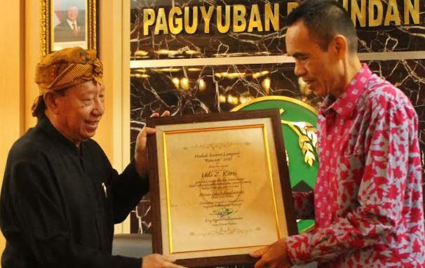 Sastrawan Lampung Udo Z Karzi Raih Anugerah Sastra Rancage 2025