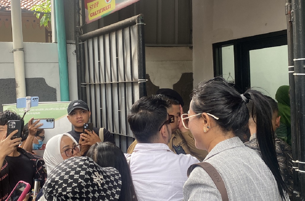 Kubu Nikita Mirzani Protes Tak Bisa Masuk PN Jaksel: Ini Sidang Terbuka!
