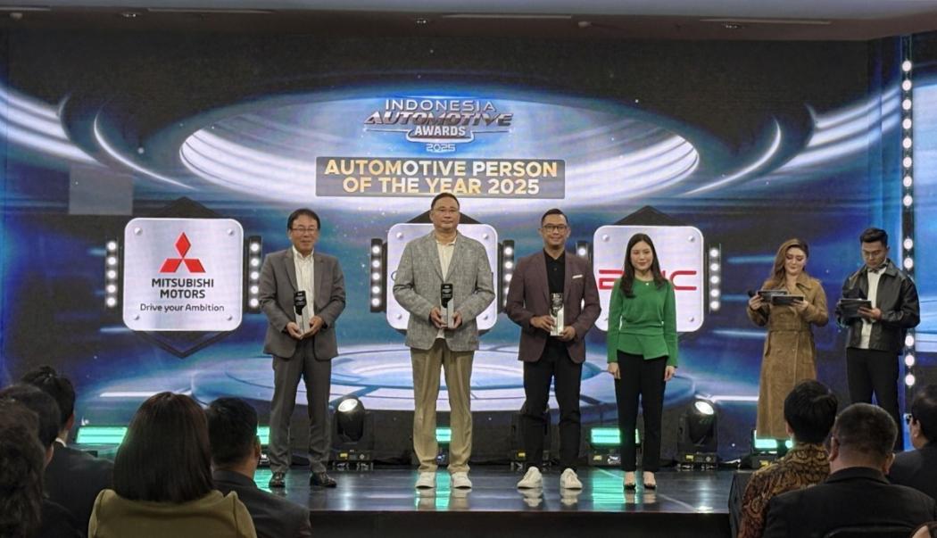 Indonesia Automotive Awards 2025 Berikan Penghargaan Tertinggi Automotive Person of The Year pada 3 Sosok Berpengaruh 