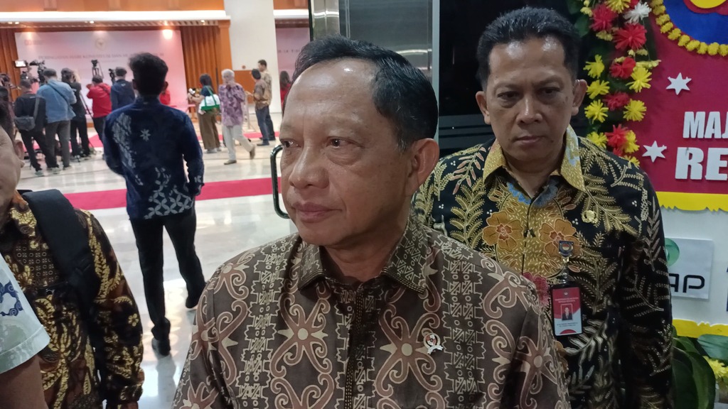 Mendagri Larang Pejabat Daerah Pesta dan Flexing!