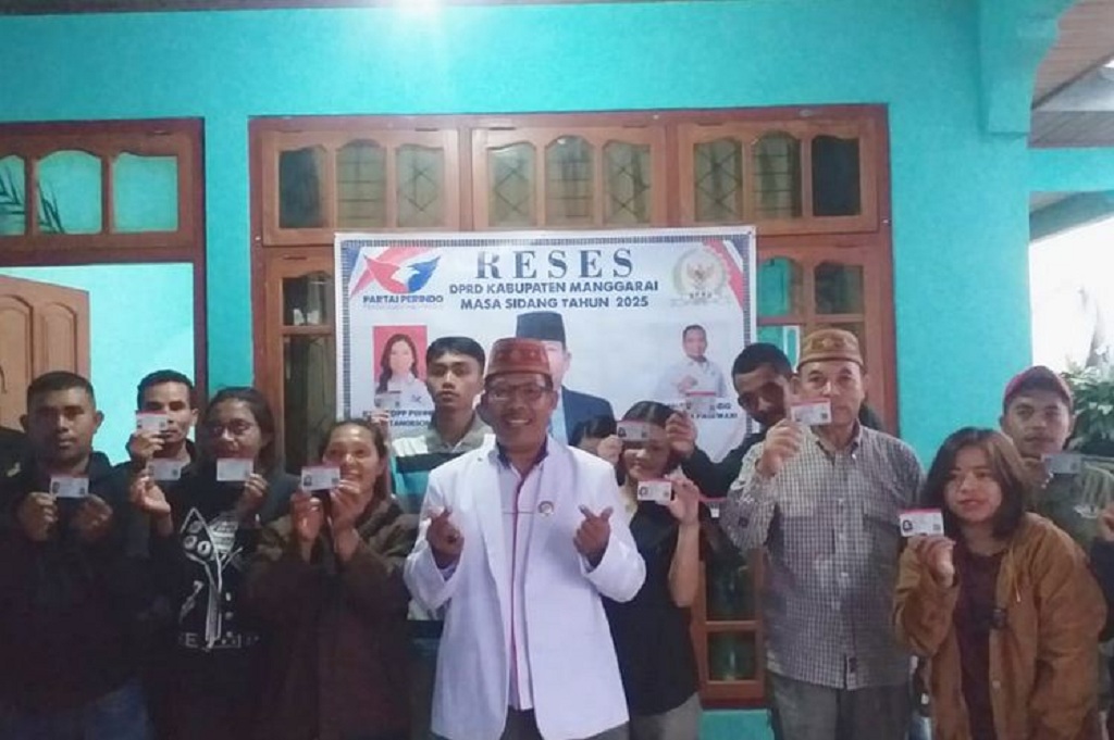 Legislator Perindo Bantu SIM Gratis ke Puluhan Warga Manggarai, Mudahkan Daftar Ojek Online