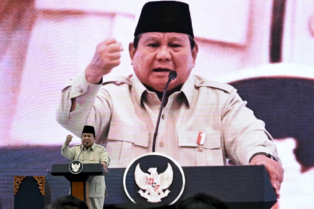 Prabowo Minta Bupati Kurangi Perjalanan Dinas: yang Penting Kerja, Bukan Kunjungannya