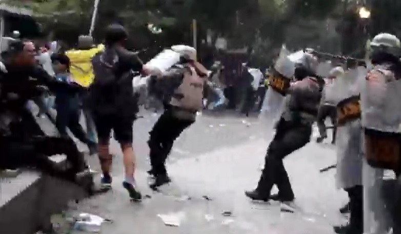 Demo Mahasiswa di Sukabumi Ricuh Diduga Provokasi Penyusup, Sejumlah Orang Diamankan