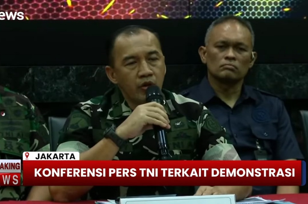 Kapuspen soal Anggota TNI di Demo Ricuh: Pasti Ada Prajurit Bertugas di Situasi Mengancam