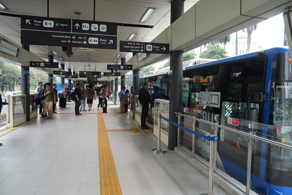 Rampung Diperbaiki, Halte Bundaran Senayan Transjakarta Beroperasi Lagi