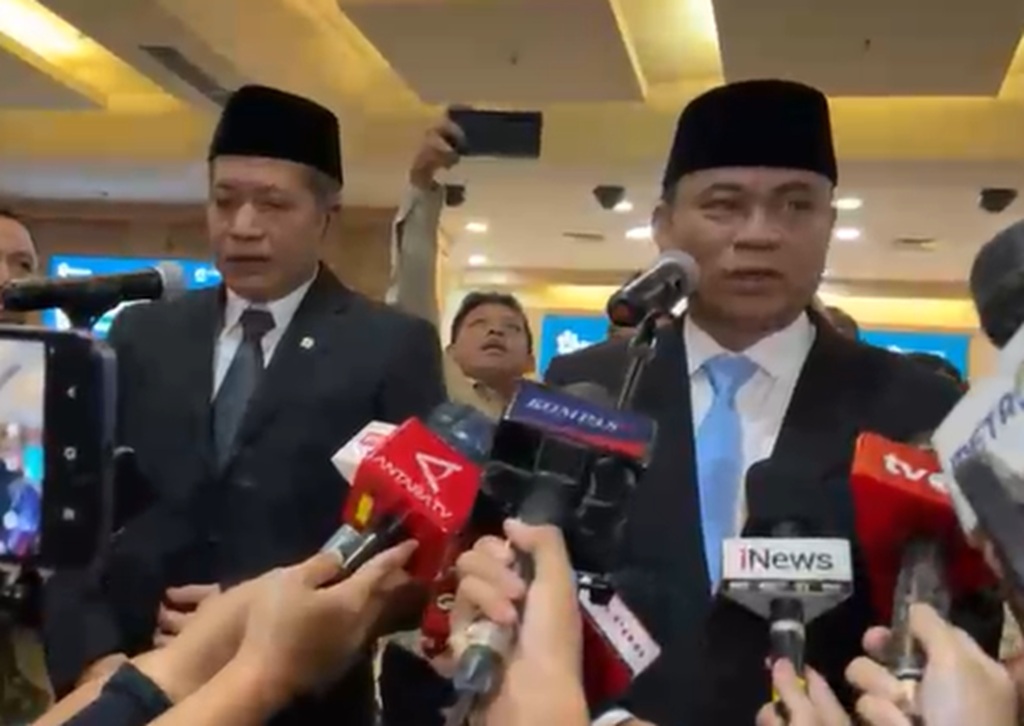 Budi Arie Resmi Serahkan Jabatan Menkop ke Ferry Juliantono