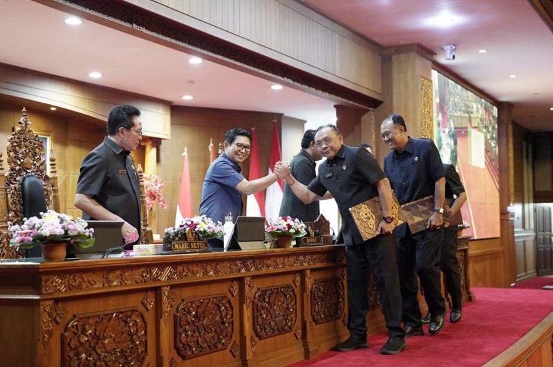 Jawaban Pemerintah atas PU Fraksi-Fraksi terhadap Ranperda RPJMD hingga KUA-PPAS Perubahan 2025