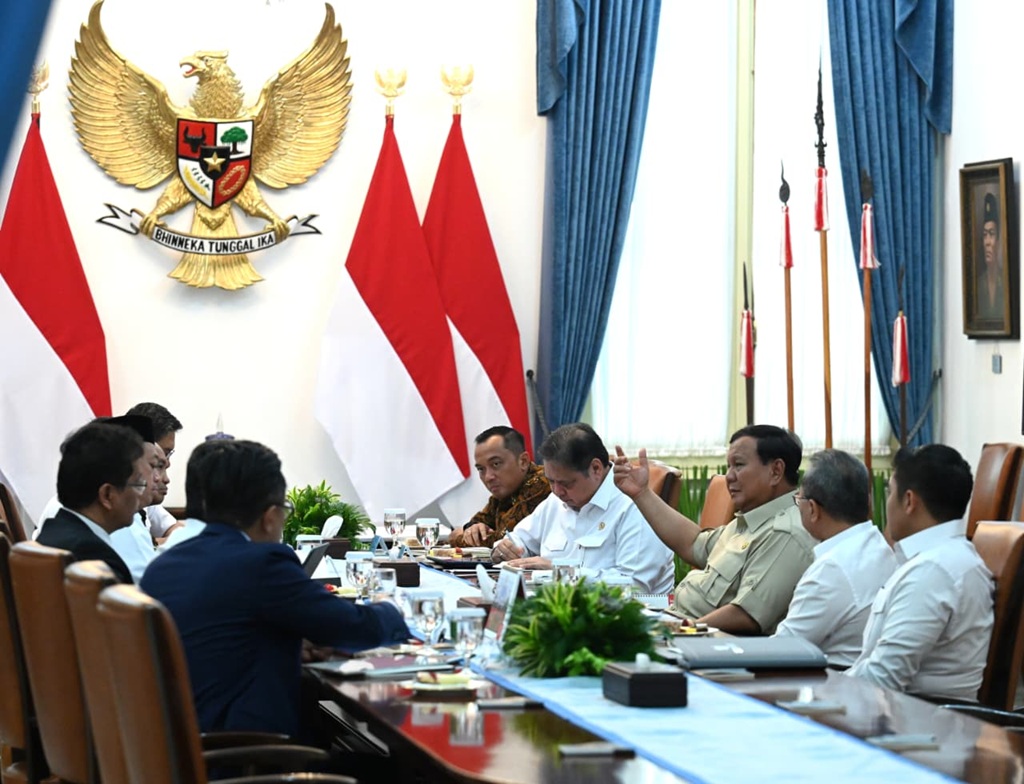 Prabowo Gelar Ratas dengan Purbaya hingga Zulhas, Ini yang Dibahas 