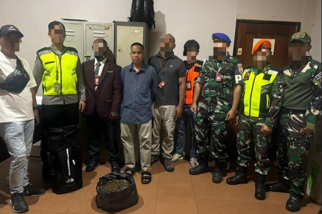 Satgas Kopasgat Gagalkan Penyelundupan 2,46 Kg Ganja di Bandara Sentani Jayapura