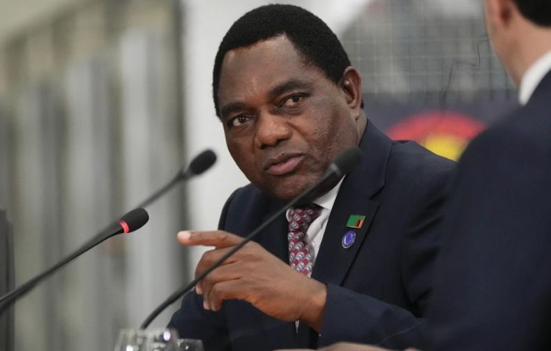 Nekat, 2 Pria Ini Ketahuan Sihir Presiden Zambia