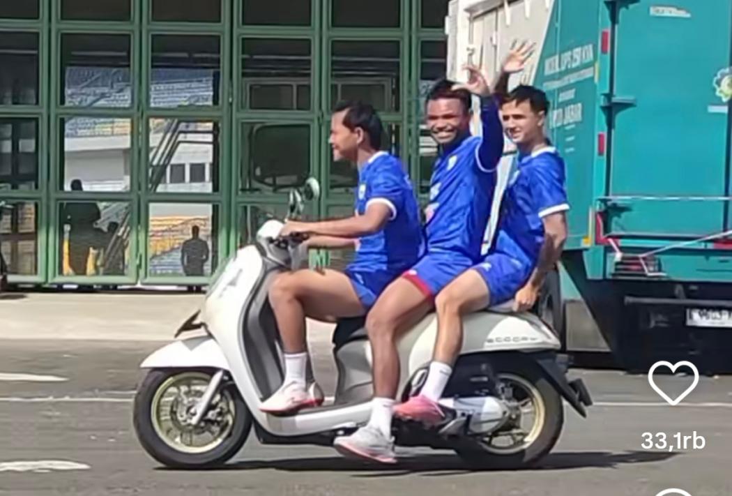 Viral Pemain Timnas Eliano Reijnders Boncengan Bertiga Pakai Scoopy, Bisa Kena Denda Rp250 Ribu