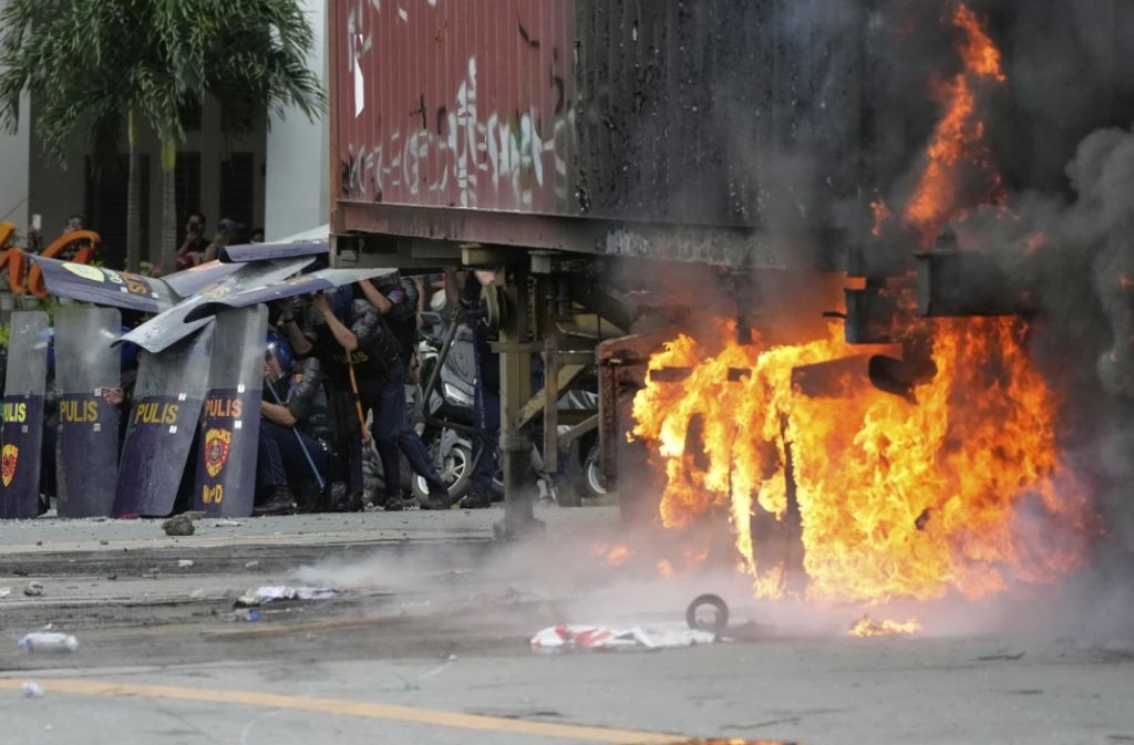 Demo Rusuh di Filipina, 84 Polisi Luka
