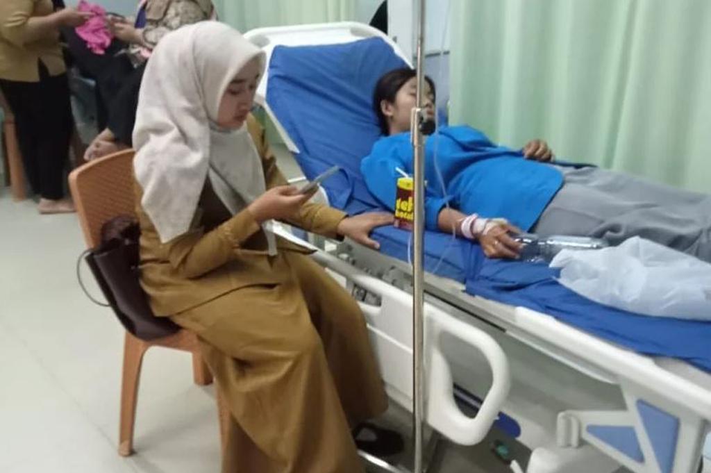 Keracunan Makanan Sebabkan Kejang, Kok Bisa?