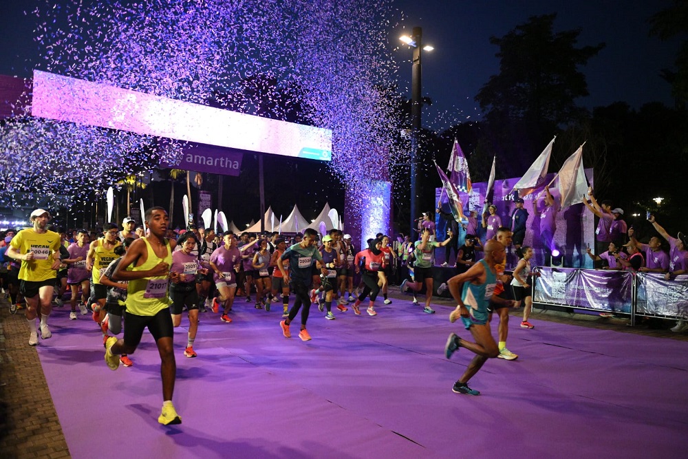 Amartha 10K Run 2025: Ribuan Pelari Penuhi GBK, UMKM dan Ikan Cupang Ramaikan Acara