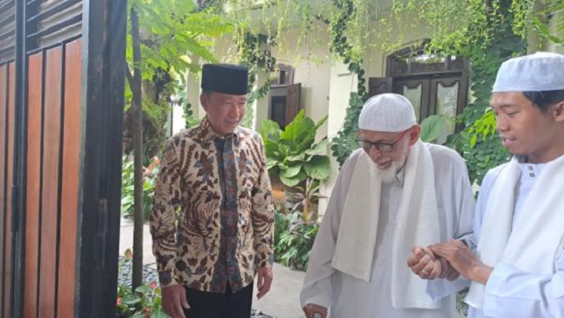 Pertemuan 20 Menit di Solo, Jokowi Akui Dinasihati Ustaz Abu Bakar Ba’asyir