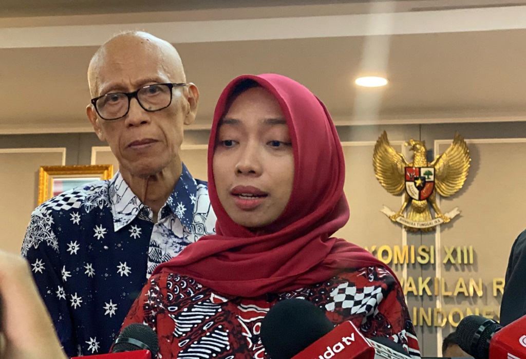 Polisi Ungkap Penyebab Makam Arya Daru Amblas, Bukan Dirusak?