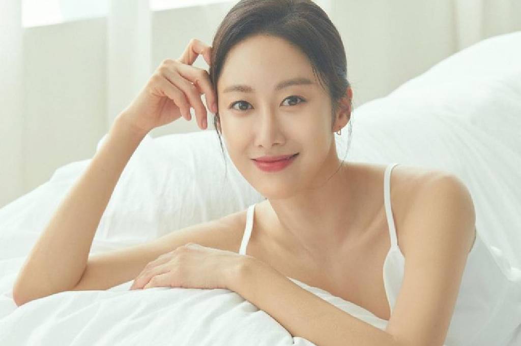 Viral Jeon Hye Bin Minta Maaf usai Kartu Kredit Dicopet di Bali