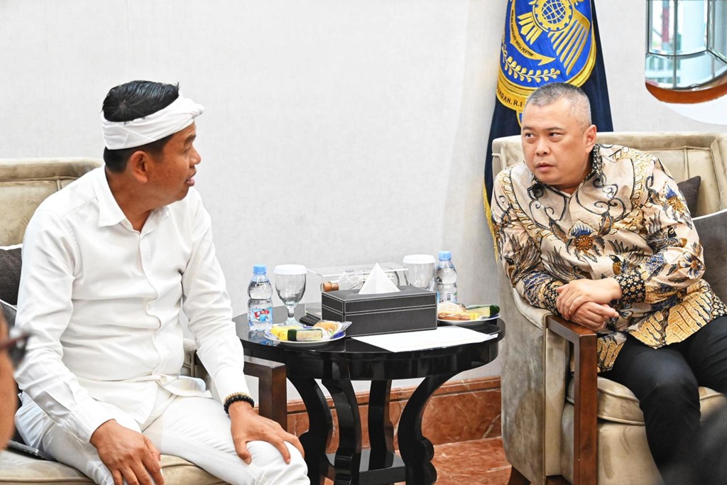 Menhub Bertemu Dedi Mulyadi, Bahas Nasib Bandara Kertajati hingga Proyek LRT Bandung Raya