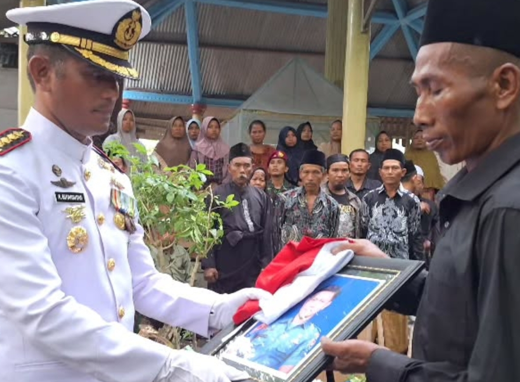 Prajurit Marinir Praka Zaenal yang Gugur saat RDO HUT ke-80 TNI Dimakamkan di Grobogan